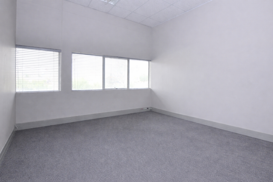 To Let Commercial Property for Rent in Dal Josafat Western Cape